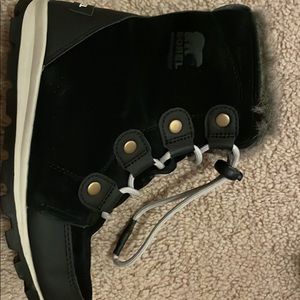 Size 3 Girls Whitney Sorel Boots